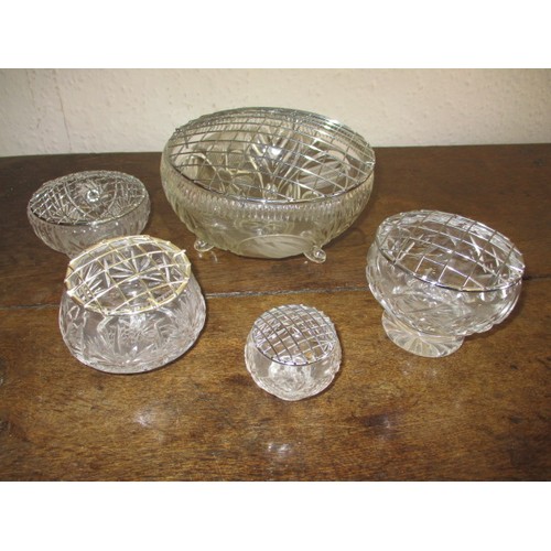 317 - A parcel of glass rose bowls to include a lead crystal example