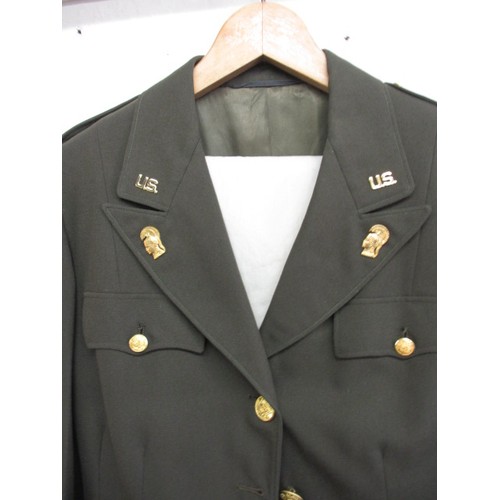 212 - A genuine WWII U.S. women’s army corps skirt and tunic with hat and boots, all in good used conditio... 