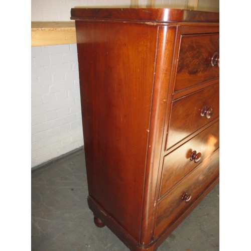 267 - A large 19th century chest of 2 short over 3 long graduated drawers, in good used condition, approx.... 