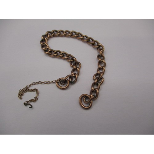 64 - A parcel of gold jewellery items to include a 9ct ring and chain, approx. weight 5.4g and an 18ct go... 