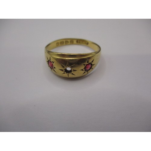 64 - A parcel of gold jewellery items to include a 9ct ring and chain, approx. weight 5.4g and an 18ct go... 