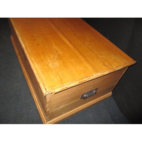 266 - A vintage pine blanket box, approx. dimensions 98x52x37cm, in used condition with general use relate... 