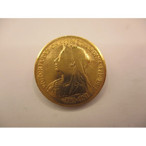 137 - A Victorian gold half sovereign dated 1900, a BV grade coin with reasonable definition of features