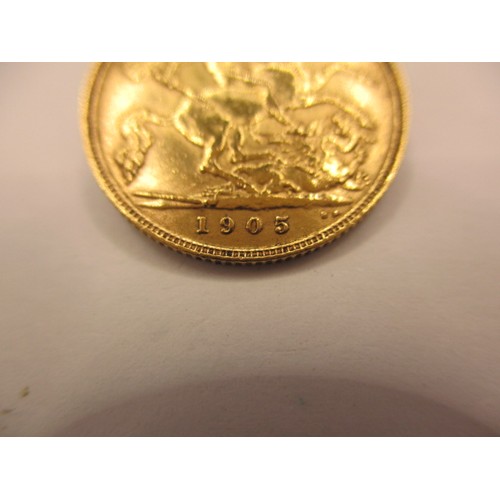 142 - An Edward VII gold half sovereign dated 1905, a BV grade coin with reasonable definition of features