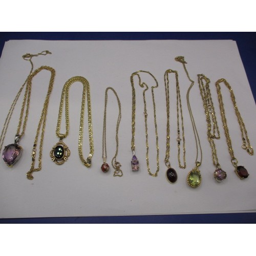 67 - A parcel of 9ct gold necklaces, approx. gross parcel weight 38.9g, all in near unused condition with... 