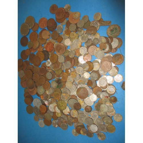 158 - A parcel of vintage world coins, approx. parcel weight 1.8kg, all in circulated condition