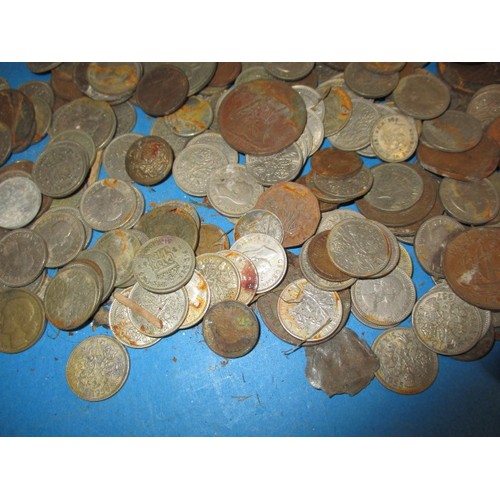 158 - A parcel of vintage world coins, approx. parcel weight 1.8kg, all in circulated condition