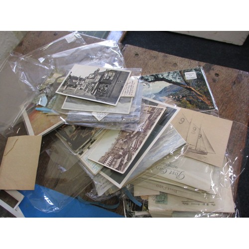 298 - A large quantity of antique and later post cards, to include military genre, all in used condition