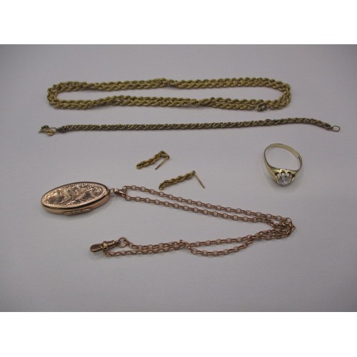 71 - A parcel of 9ct gold jewellery items, to include necklaces and a ring approx. parcel weight 24.5g, a... 