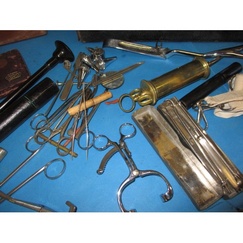 233 - A vintage doctor’s case with contents of medical instruments, all in good used condition with age-re... 