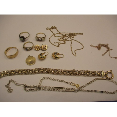 72 - A parcel of gold and yellow metal jewellery items, approx. parcel weight 37.2g, all in used conditio... 