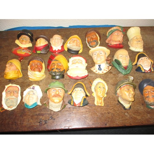 320 - A collection of vintage Bossons plaster heads, various sizes and dates, most in as new condition