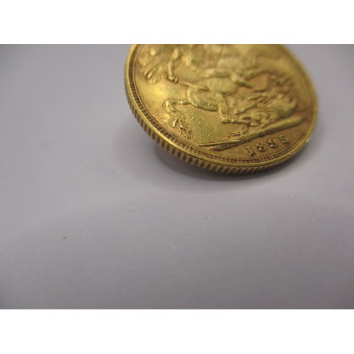 144 - A Victorian full gold sovereign, dated 1895, a good BV grade coin with good definition of features