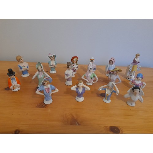 316 - A large quantity vintage half dolls, to include several art deco examples, all in pre-owned conditio... 