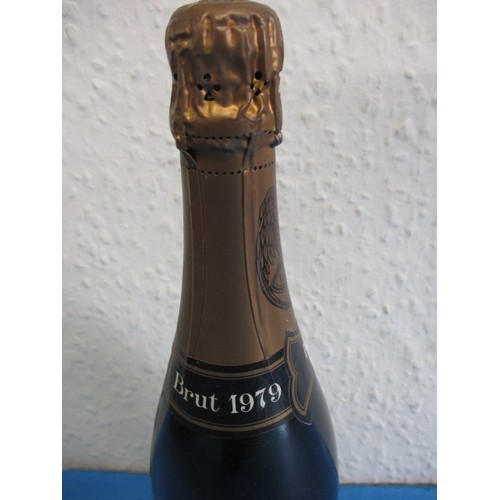 283 - 1979 Laurent Perrier vintage brut champagne 75cl bottle