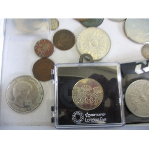 118 - A parcel of vintage coins, to include approx. 168g of part silver coins and several collectors £5 co... 