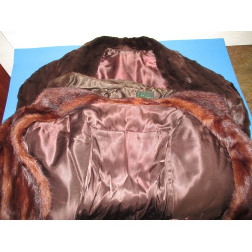 168 - 2 natural rabbit fur jackets and 3 stoles. Various sizes, all in good condition, with no observed da... 