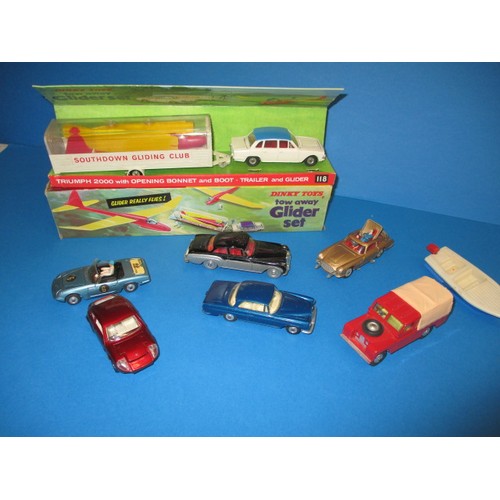 169 - A parcel of vintage die-cast vehicles to include a James Bond Aston Martin DB5 and a boxed Dinky toy... 