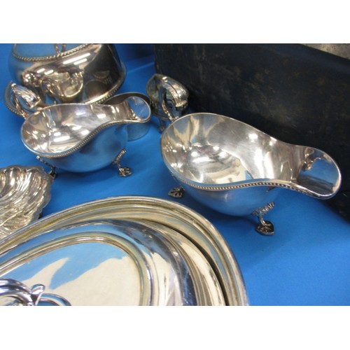 167 - A large quantity of silver plated items, to include tureens and other tablewares, all in good used c... 