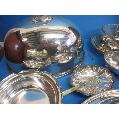 167 - A large quantity of silver plated items, to include tureens and other tablewares, all in good used c... 