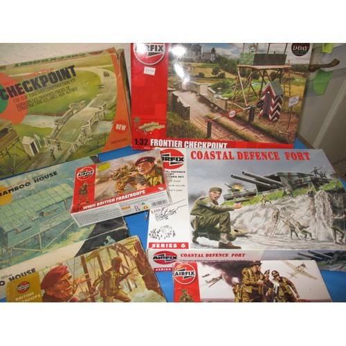 176 - A parcel of vintage airfix models and figures, in original boxes, un-constructed but some painted, s... 