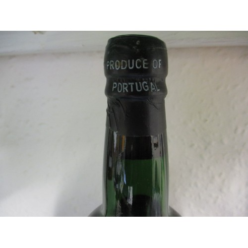 300 - A bottle of 1963 Warre’s vintage port, in cellar stored condition, settled high shoulder, paper labe... 