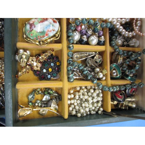 110 - A vintage jewellery box with contents, all in used condition