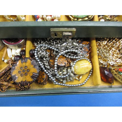 110 - A vintage jewellery box with contents, all in used condition