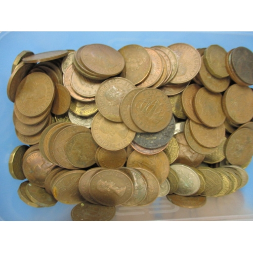 119 - A parcel of mainly pre-decimal world coins, approx. parcel weight 3.2kg, all in circulated condition