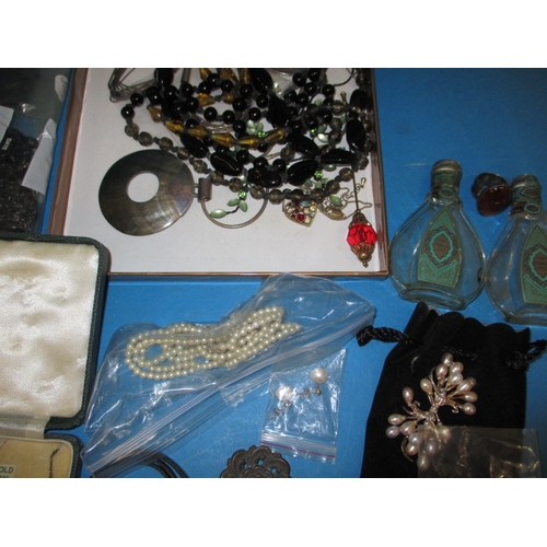 111 - A large quantity of vintage costume jewellery, to include some silver items, all in used condition