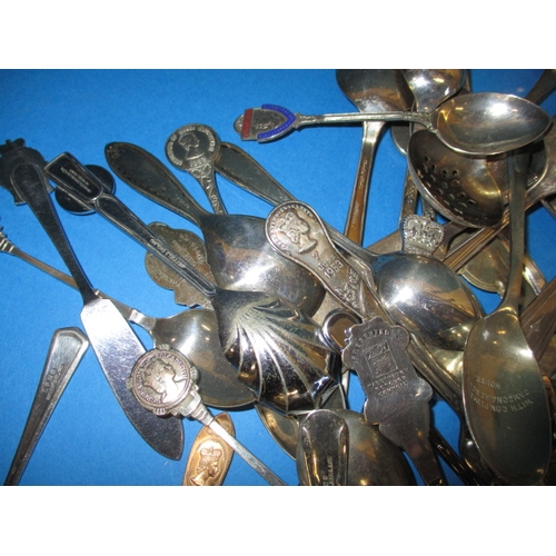 175 - A parcel of Royal commemorative collectors spoons, various coronations, all in used condition