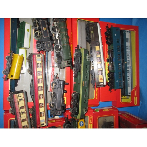 257 - A parcel of Hornby ‘00’ gauge model railway rolling stock, to include several engines, all in used c... 