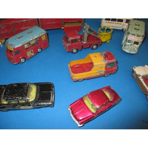 259 - A parcel of Dinky & Corgi die-cast model vehicles to include a Chipperfields circus truck, all in us... 