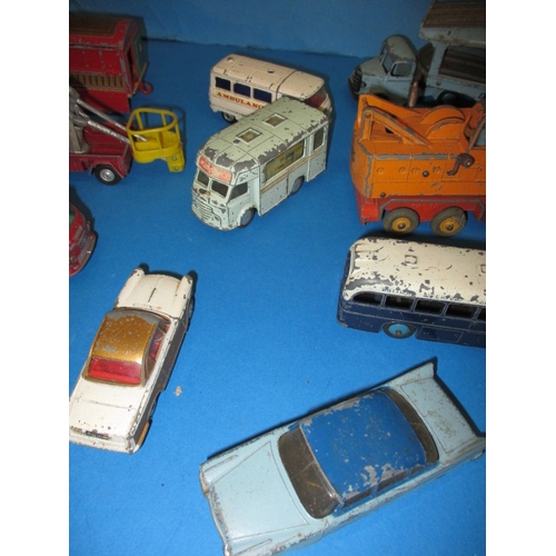 259 - A parcel of Dinky & Corgi die-cast model vehicles to include a Chipperfields circus truck, all in us... 