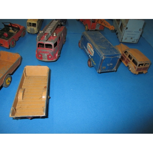 259 - A parcel of Dinky & Corgi die-cast model vehicles to include a Chipperfields circus truck, all in us... 