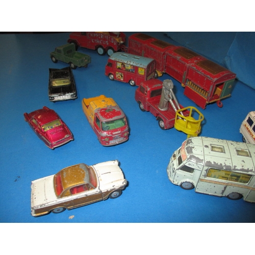 259 - A parcel of Dinky & Corgi die-cast model vehicles to include a Chipperfields circus truck, all in us... 