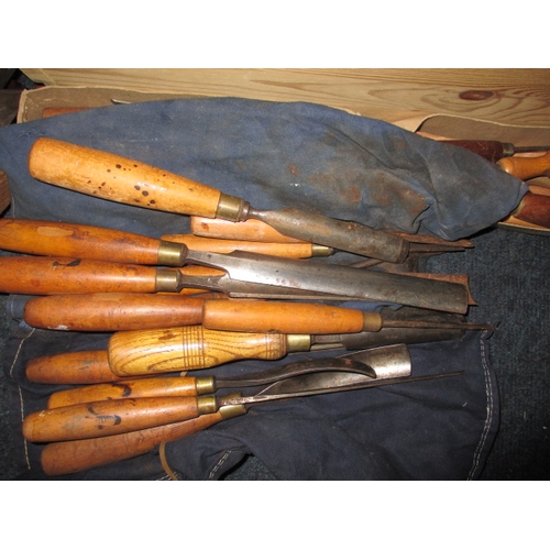 14 - A large quantity of vintage wood working tools, to include turning gauges, planes and new plane blad... 