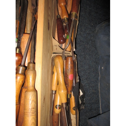 14 - A large quantity of vintage wood working tools, to include turning gauges, planes and new plane blad... 