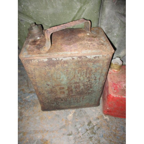 31 - A parcel of vintage petrol cans, some military, various dates and sizes, all in used condition with ... 