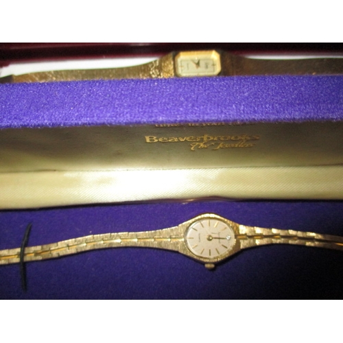 44 - A parcel of vintage watches and necklaces, all in used condition and watches are not tested as to fu... 