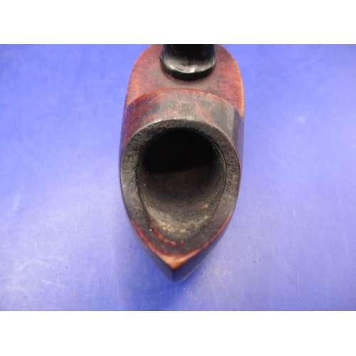 51 - A vintage pipe and inlaid snuff box, the pipe in the form of a clog is marked SLUIS, both in used co... 