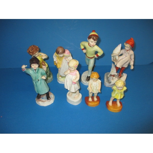 91 - A parcel of collectable Worcester porcelain figures, most a/f