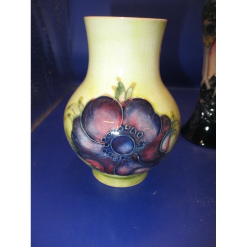 121 - 5 pieces of vintage Moorcroft pottery, various ages and sizes, approx. height of tallest 14cm, all i... 