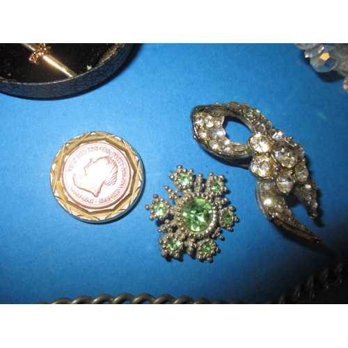 148 - A parcel of vintage costume jewellery and watches, to include some silver items, all in used conditi... 