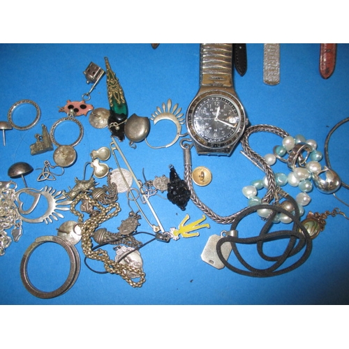 160 - A parcel of watches and costume jewellery to include examples by Gucci and Swatch, some silver jewel... 