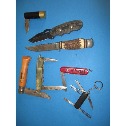 161 - A parcel of pocket and sheath knives, all in used condition