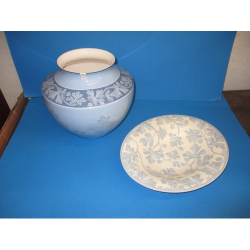 170 - A large Wedgwood vase and fruit dish, both in original boxes,