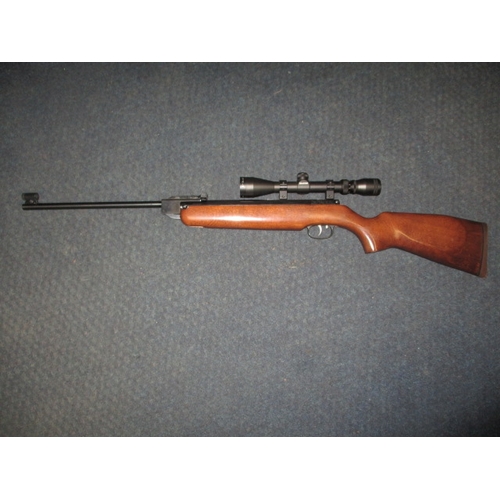 286 - A Weihrauch HW99S .22 break barrel air rifle with Simmoms 3-9x40 scope, in good working order with l... 