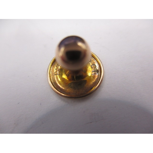 99 - Gold and yellow metal collar studs and tie pin, all in used condition, approx. weight of marked item... 