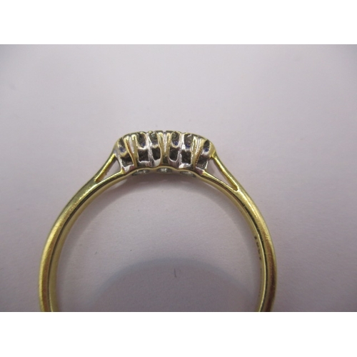 19 - A vintage 18ct yellow gold 3 stone diamond ring, approx. ring size ‘T’, approx. weight 2.7g, in good... 